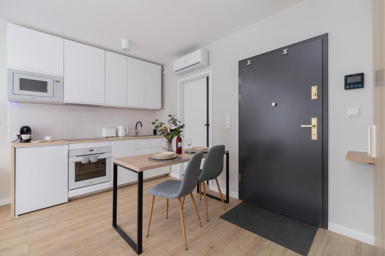 City Studio With Ac Czarnowiejska By Renters Krakow Exterior photo